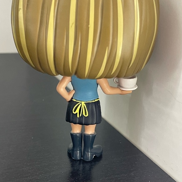 Rachel Green Friends the TV series Funko Pop - Picture 3 of 4
